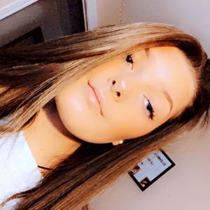 Meet your Posher, Liz